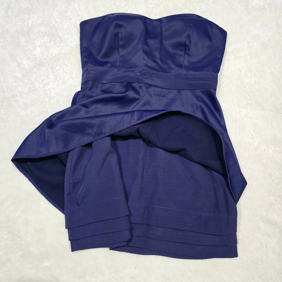 BCBGeneration Strapless Deep Purple Mini Dress Layered Hem Ruffle Front Size 6 - Picture 4 of 9